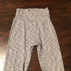 P’tula grey/white color leggings